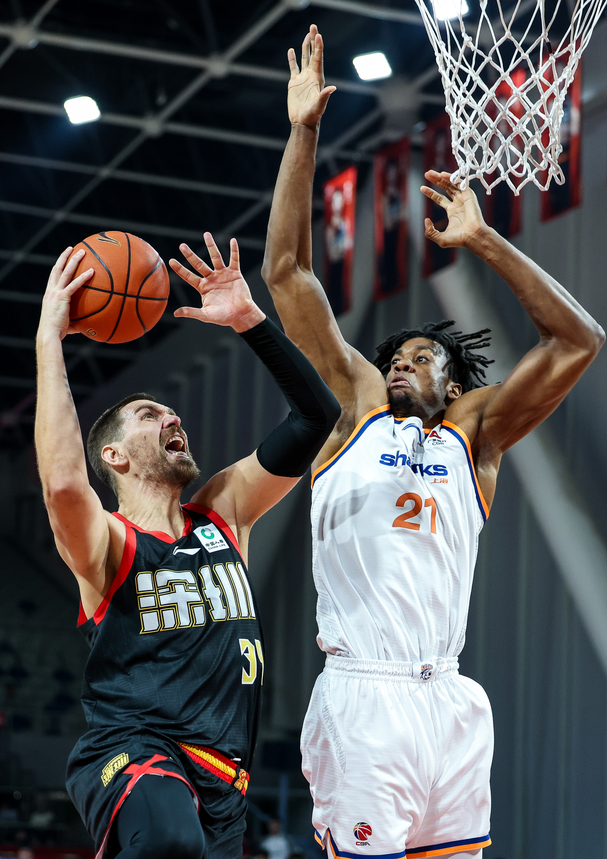 开云APP下载-马赛强势反弹备战足总杯集结日上海久事篮板制胜，巴黎圣日耳曼防线松动备战CBA季后赛看傻球迷